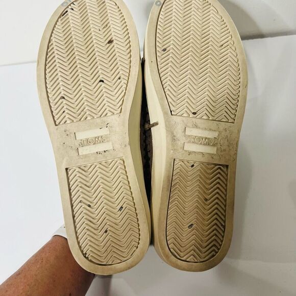 TOMS Taupe Brown Suede Sneakers Sz 7.5 - Picture 6 of 6